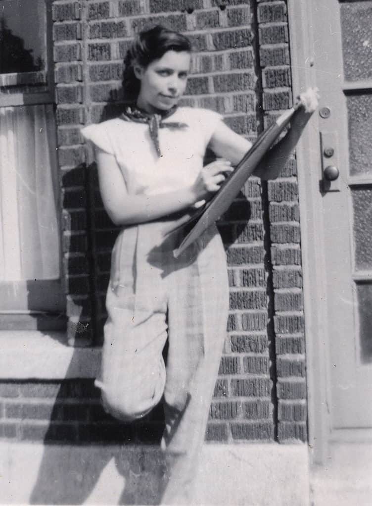 Betty LaDuke with a Sketch pad. New York, 1948